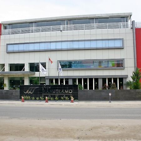 Royal Mamberamo Hotel Sorong Ngoại thất bức ảnh