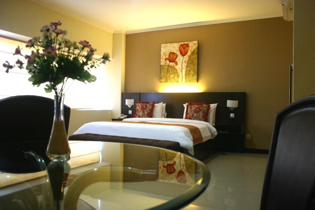 Royal Mamberamo Hotel Sorong Phòng bức ảnh