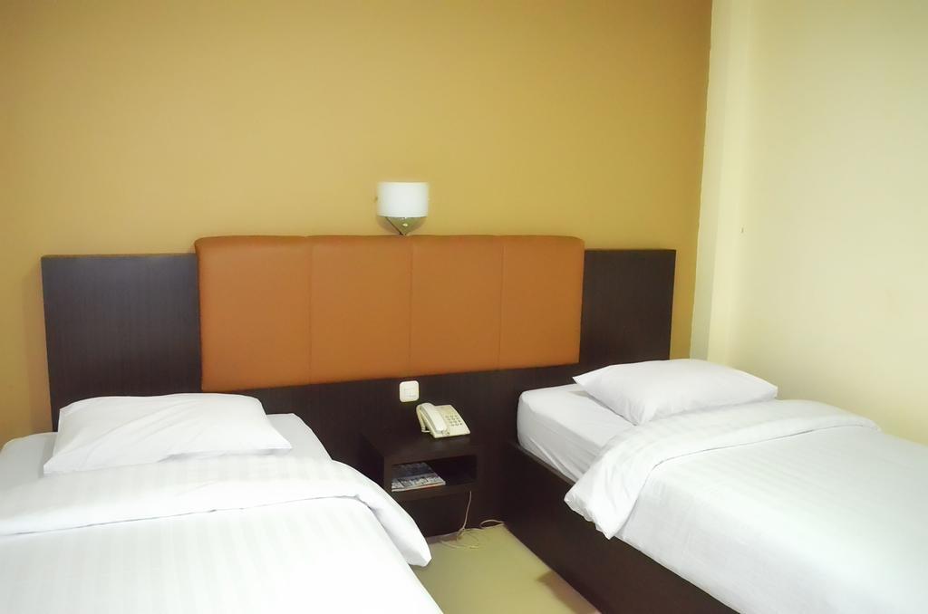 Royal Mamberamo Hotel Sorong Ngoại thất bức ảnh