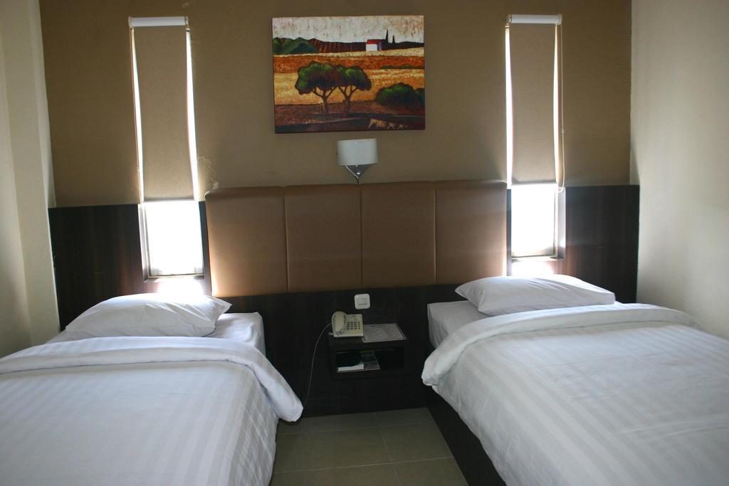 Royal Mamberamo Hotel Sorong Phòng bức ảnh