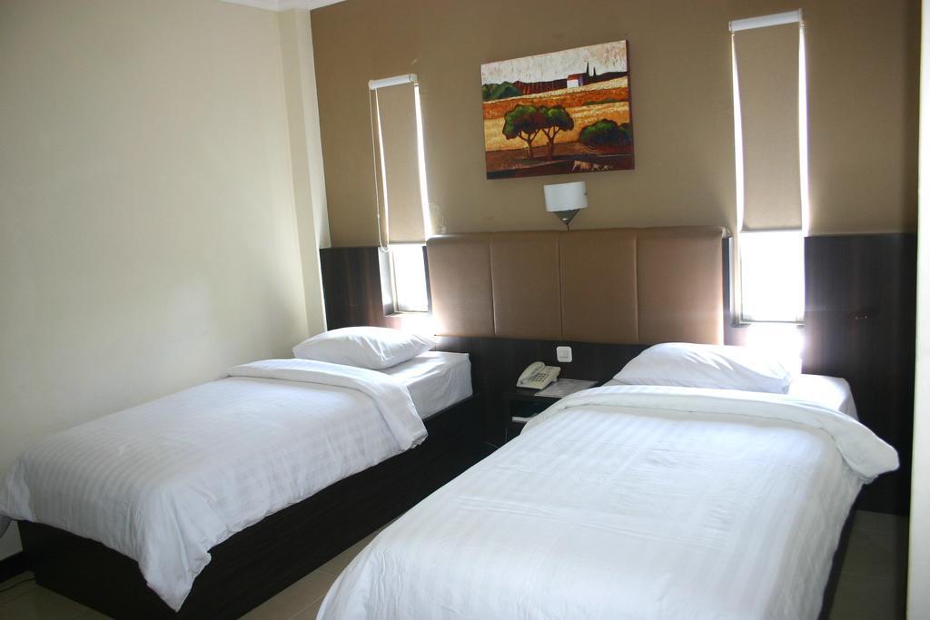 Royal Mamberamo Hotel Sorong Phòng bức ảnh