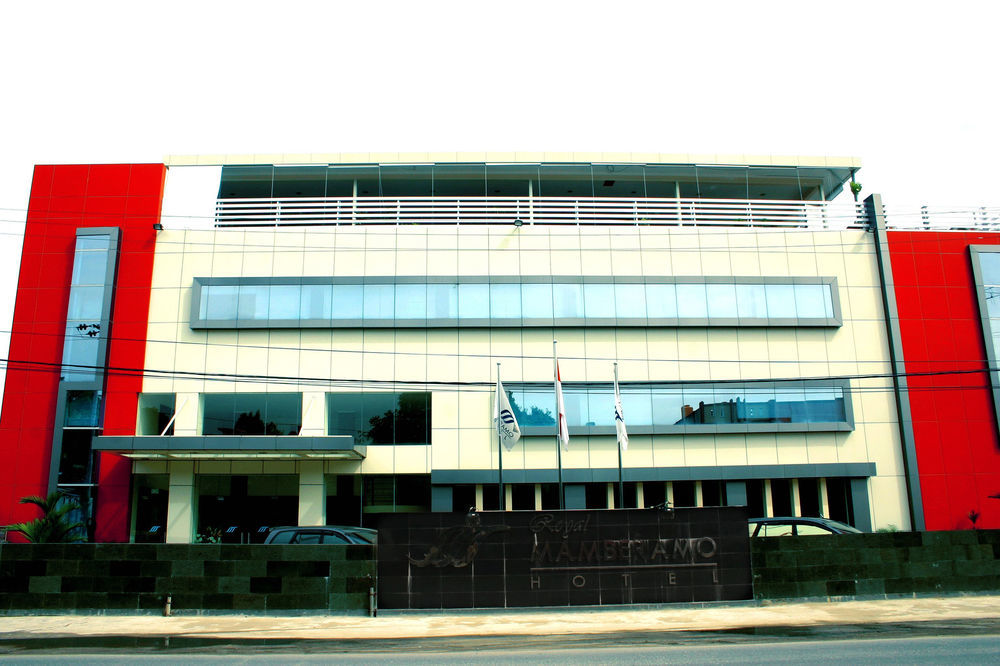 Royal Mamberamo Hotel Sorong Ngoại thất bức ảnh
