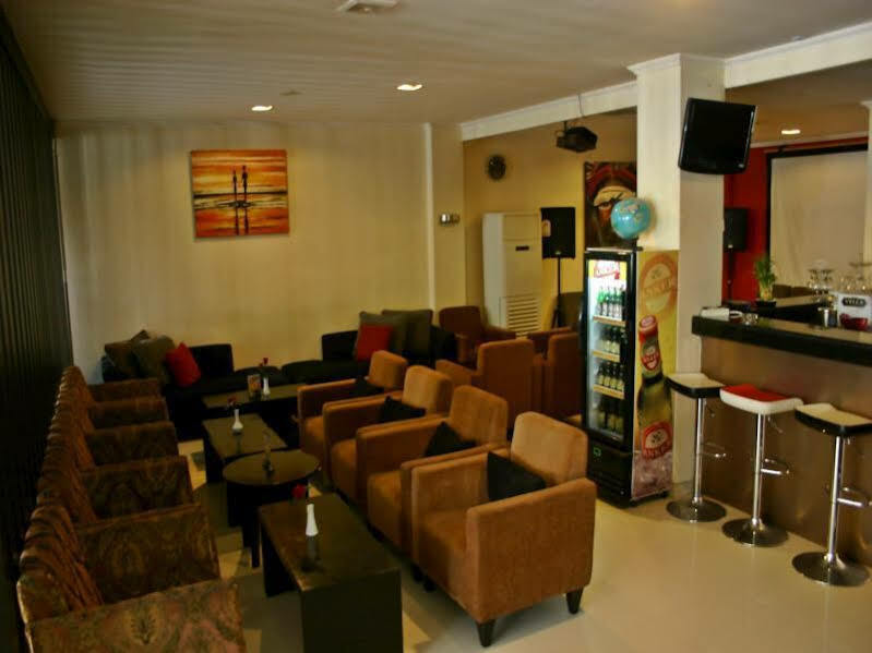 Royal Mamberamo Hotel Sorong Ngoại thất bức ảnh